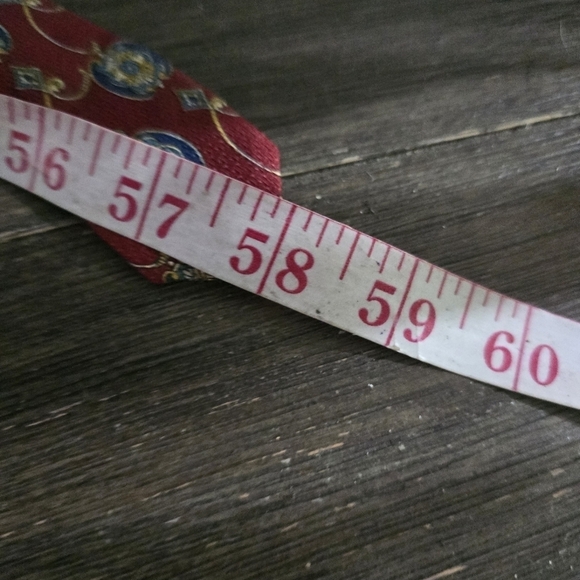 Vintage 90s Mark Alexander Deep Red Gold Artsy Print Silk Neck Tie - Picture 4 of 7